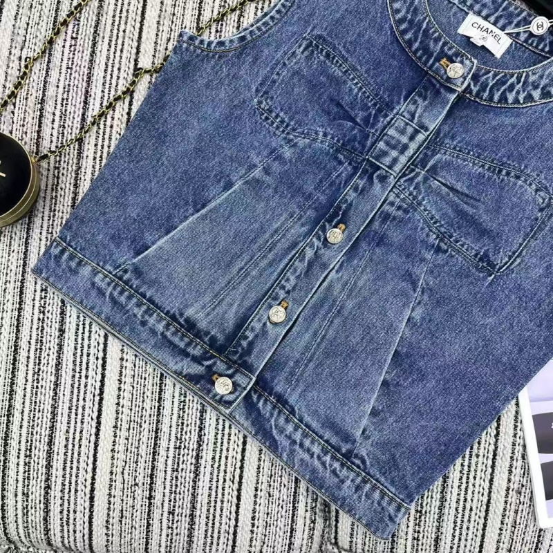 Ch**el jeans